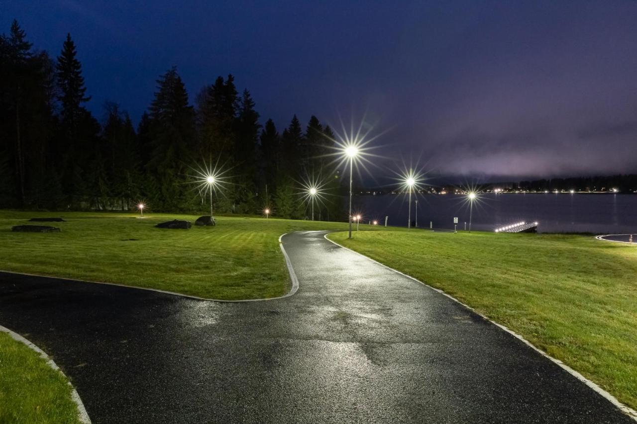 Hotel Aateli Lakeside Vuokatti Buitenkant foto