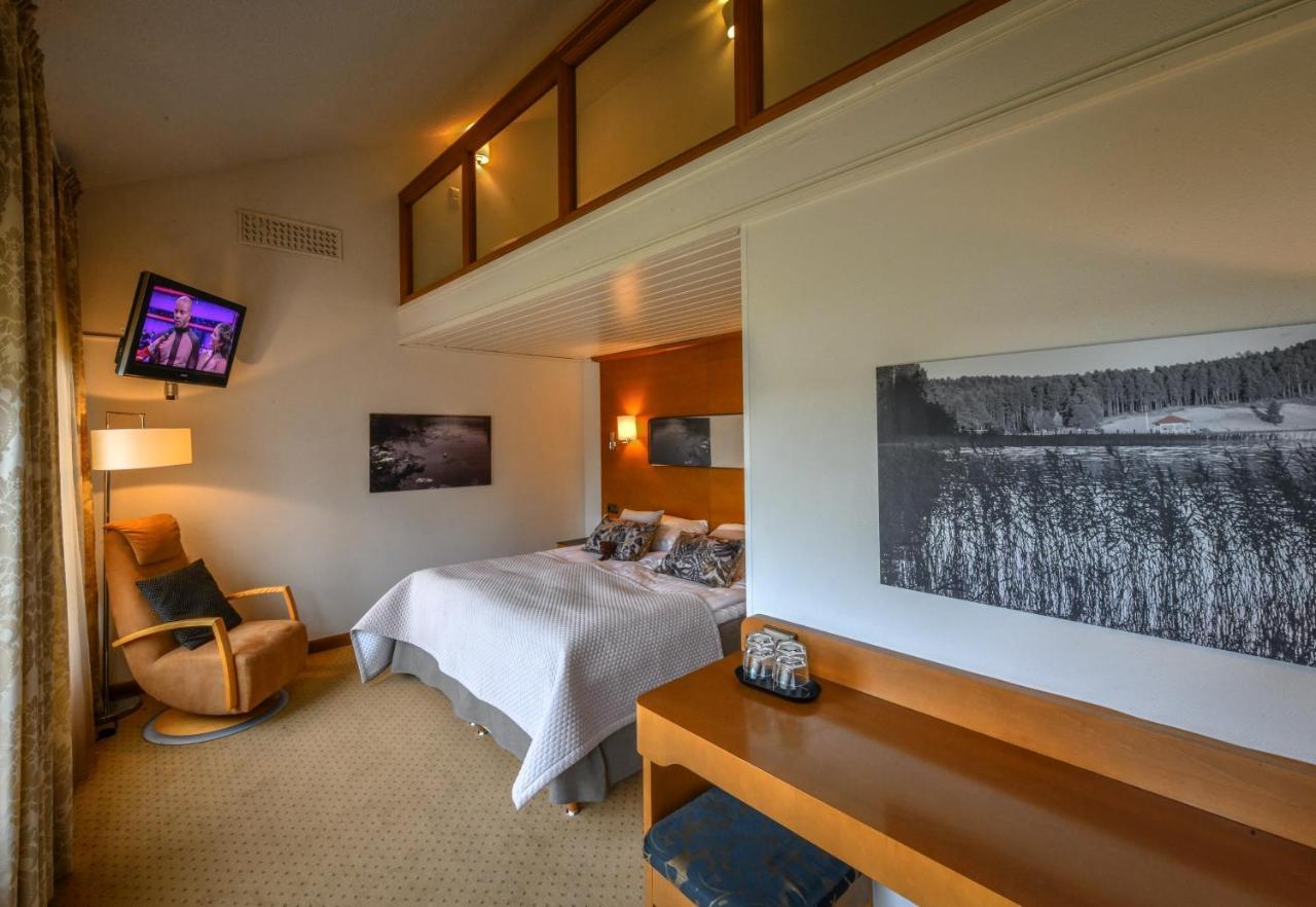 Hotel Aateli Lakeside Vuokatti Buitenkant foto