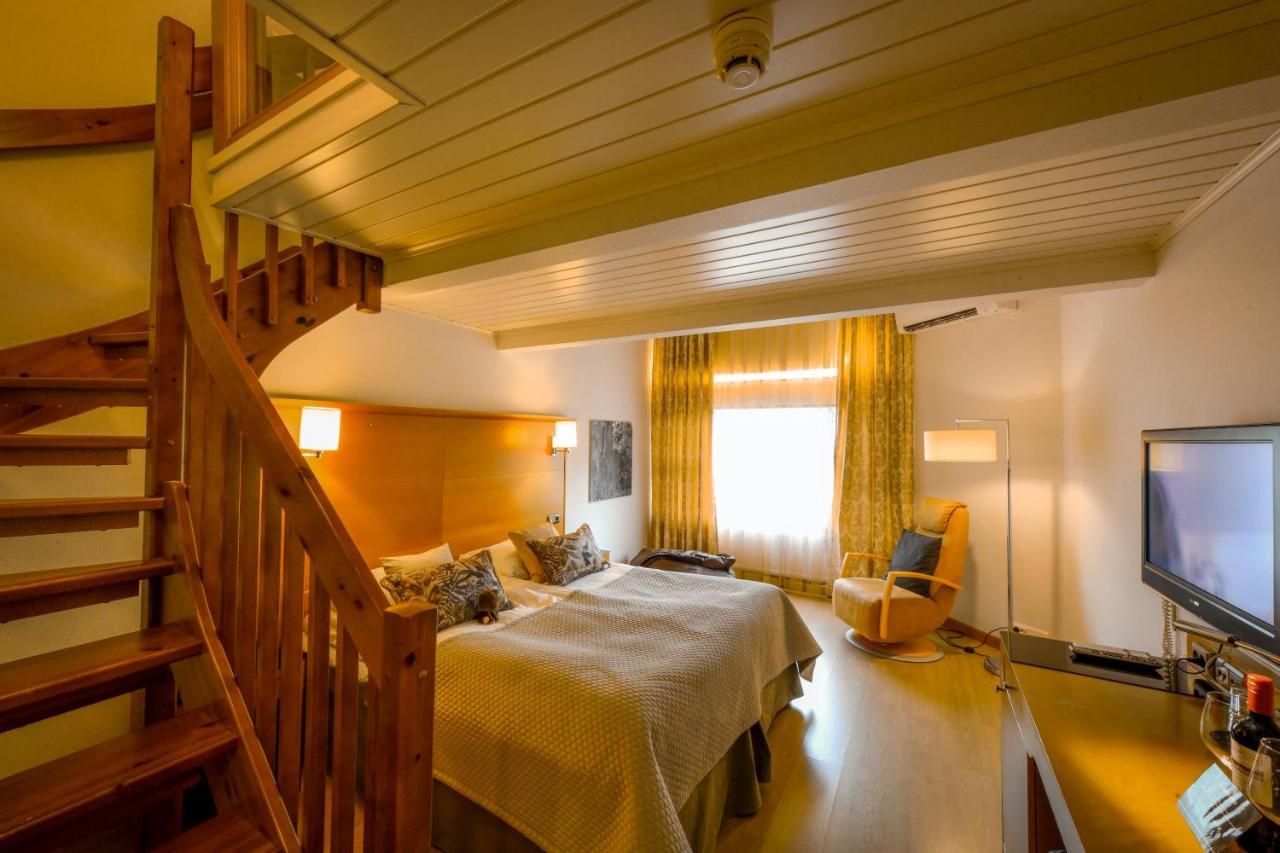 Hotel Aateli Lakeside Vuokatti Buitenkant foto