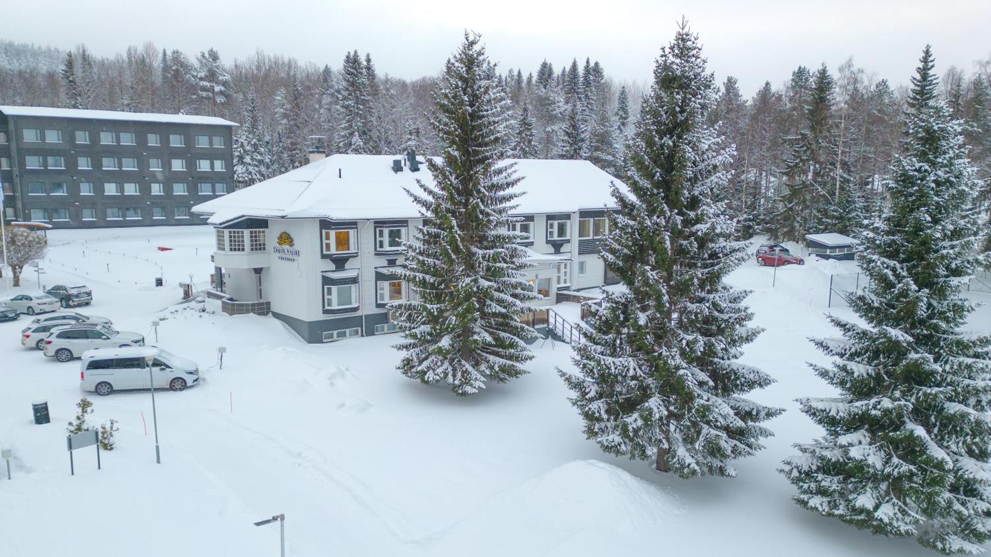 Hotel Aateli Lakeside Vuokatti Buitenkant foto
