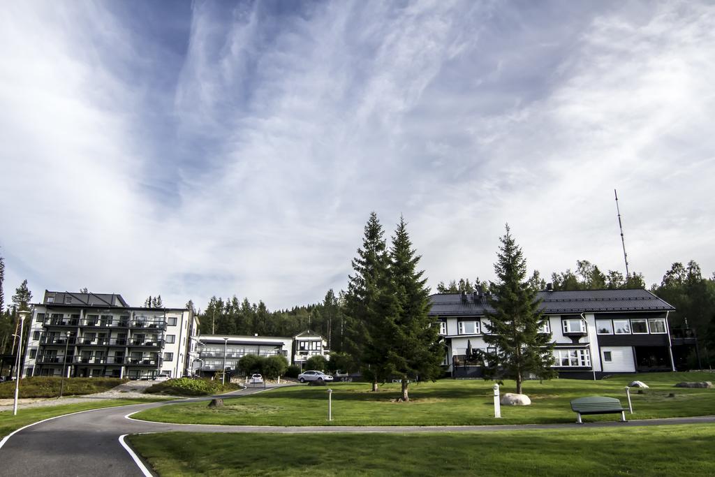 Hotel Aateli Lakeside Vuokatti Buitenkant foto