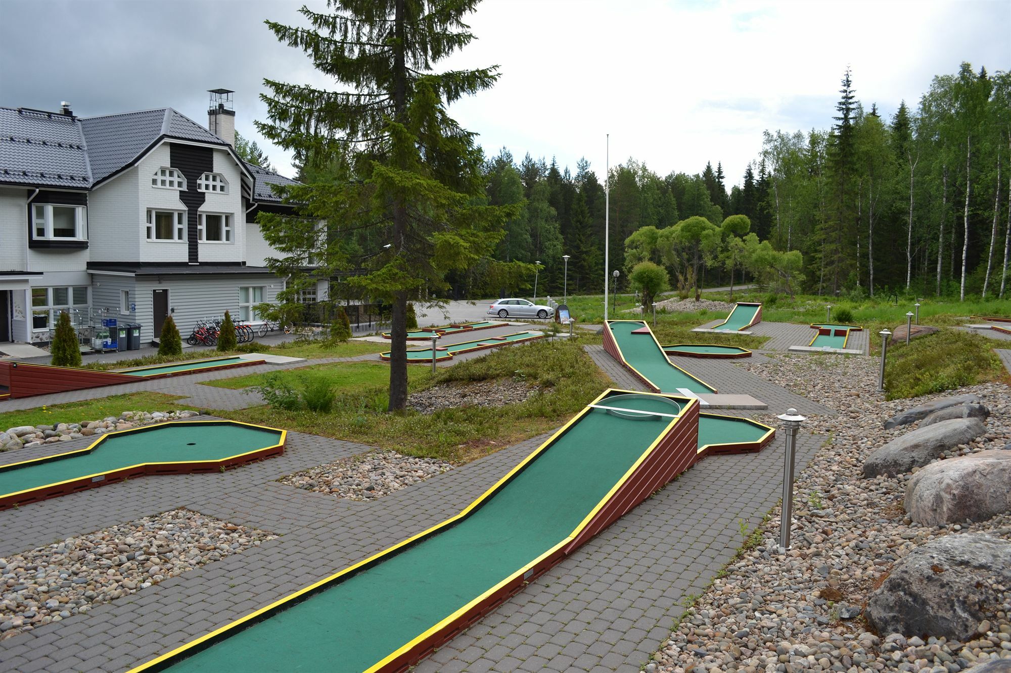 Hotel Aateli Lakeside Vuokatti Buitenkant foto
