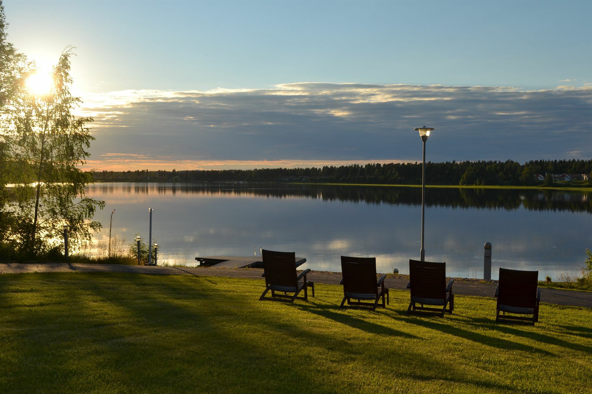 Hotel Aateli Lakeside Vuokatti Buitenkant foto