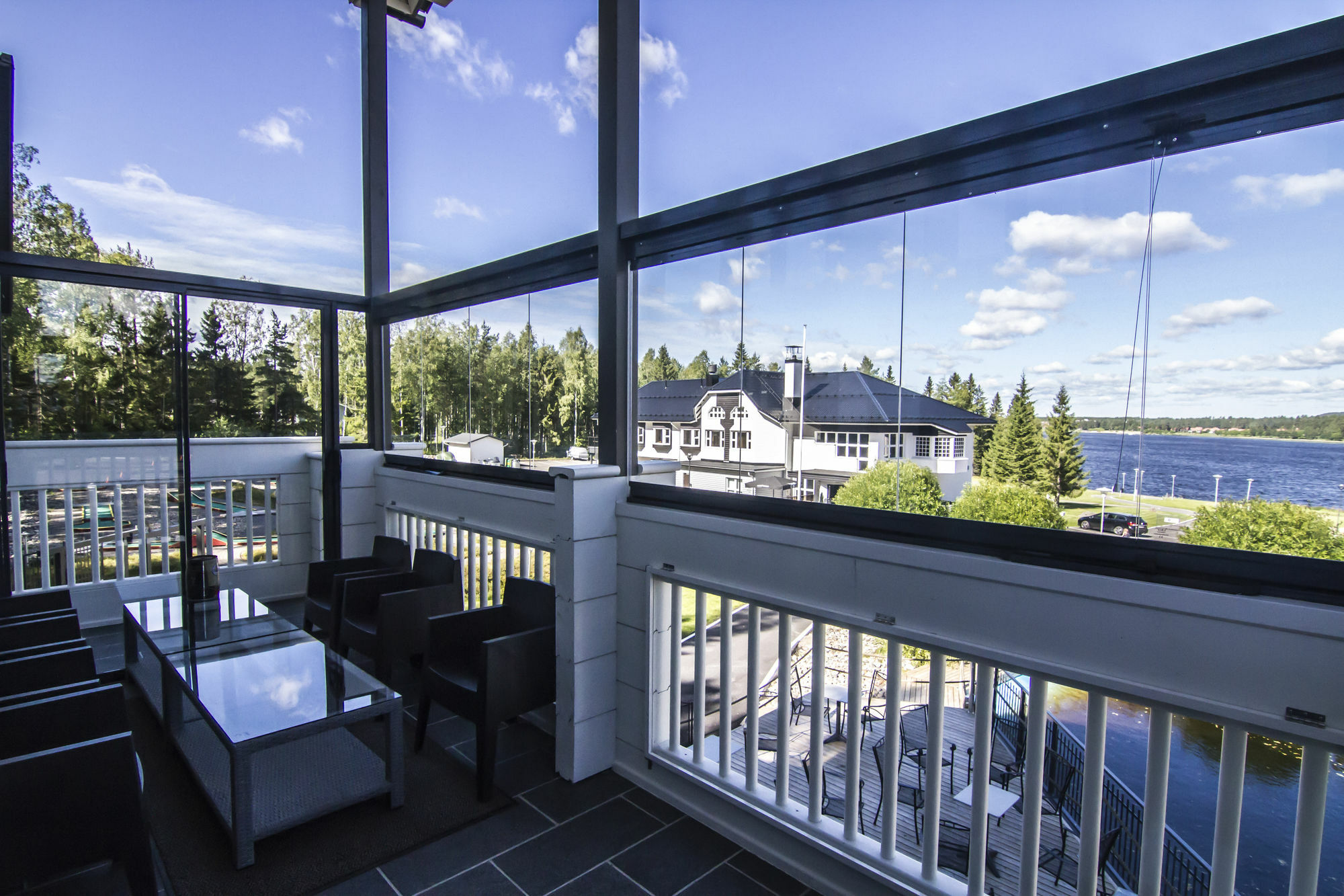 Hotel Aateli Lakeside Vuokatti Buitenkant foto
