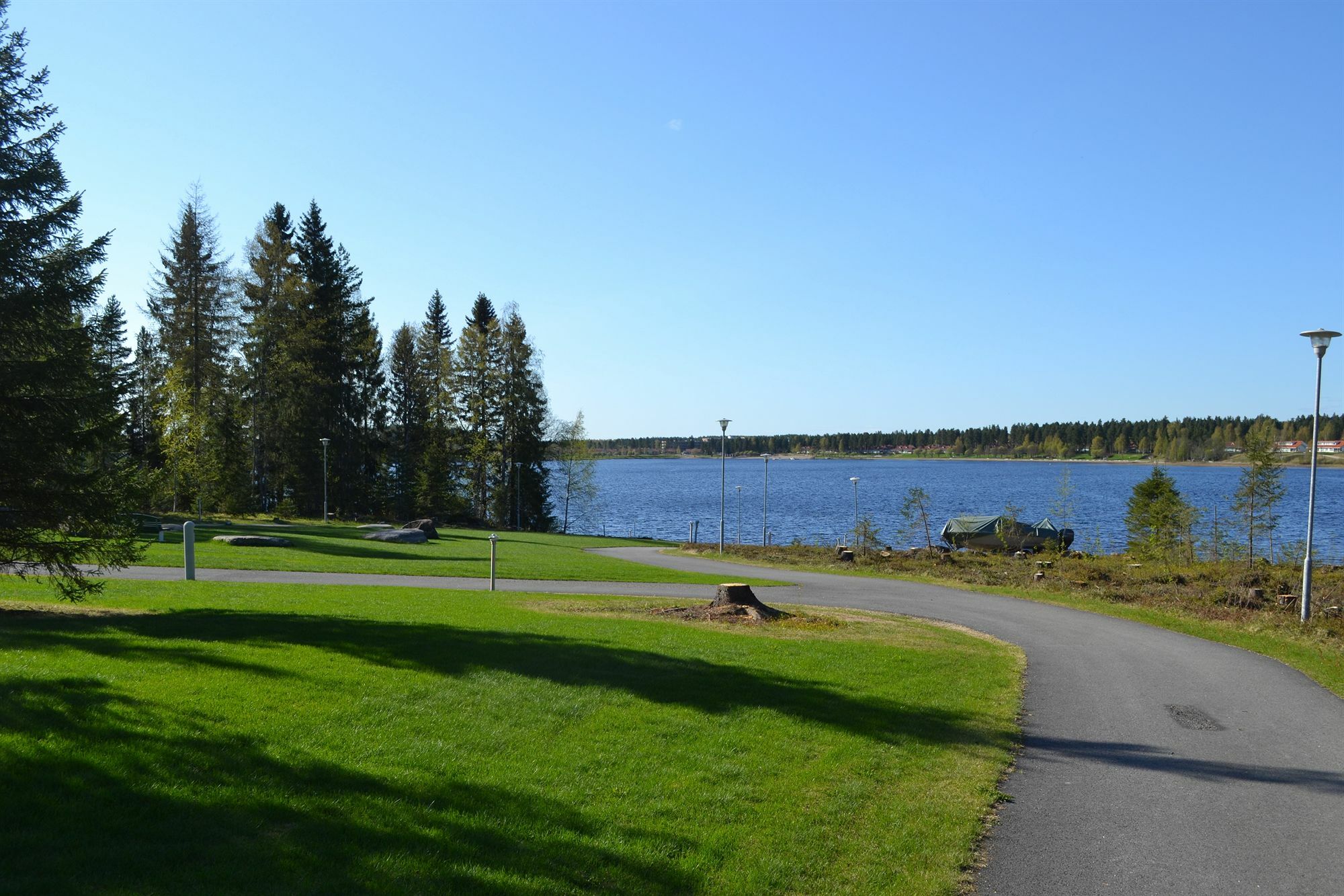 Hotel Aateli Lakeside Vuokatti Buitenkant foto