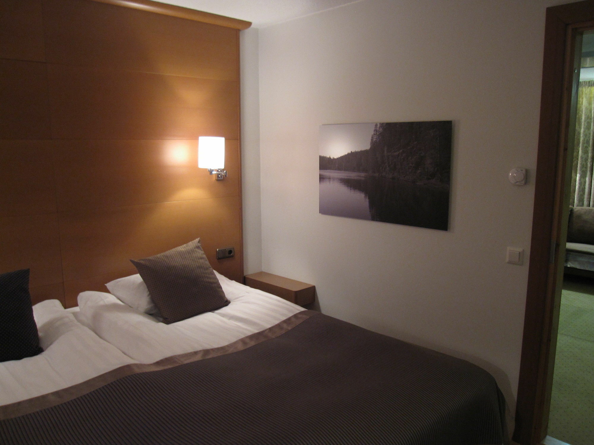Hotel Aateli Lakeside Vuokatti Buitenkant foto